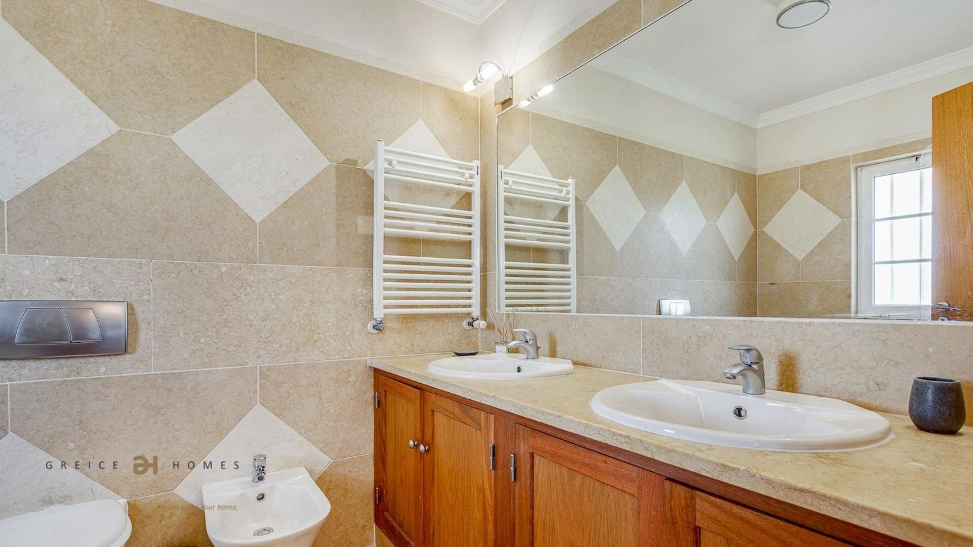 Luxuosa Moradia V5 Em Quarteira - Greice Homes Экстерьер фото