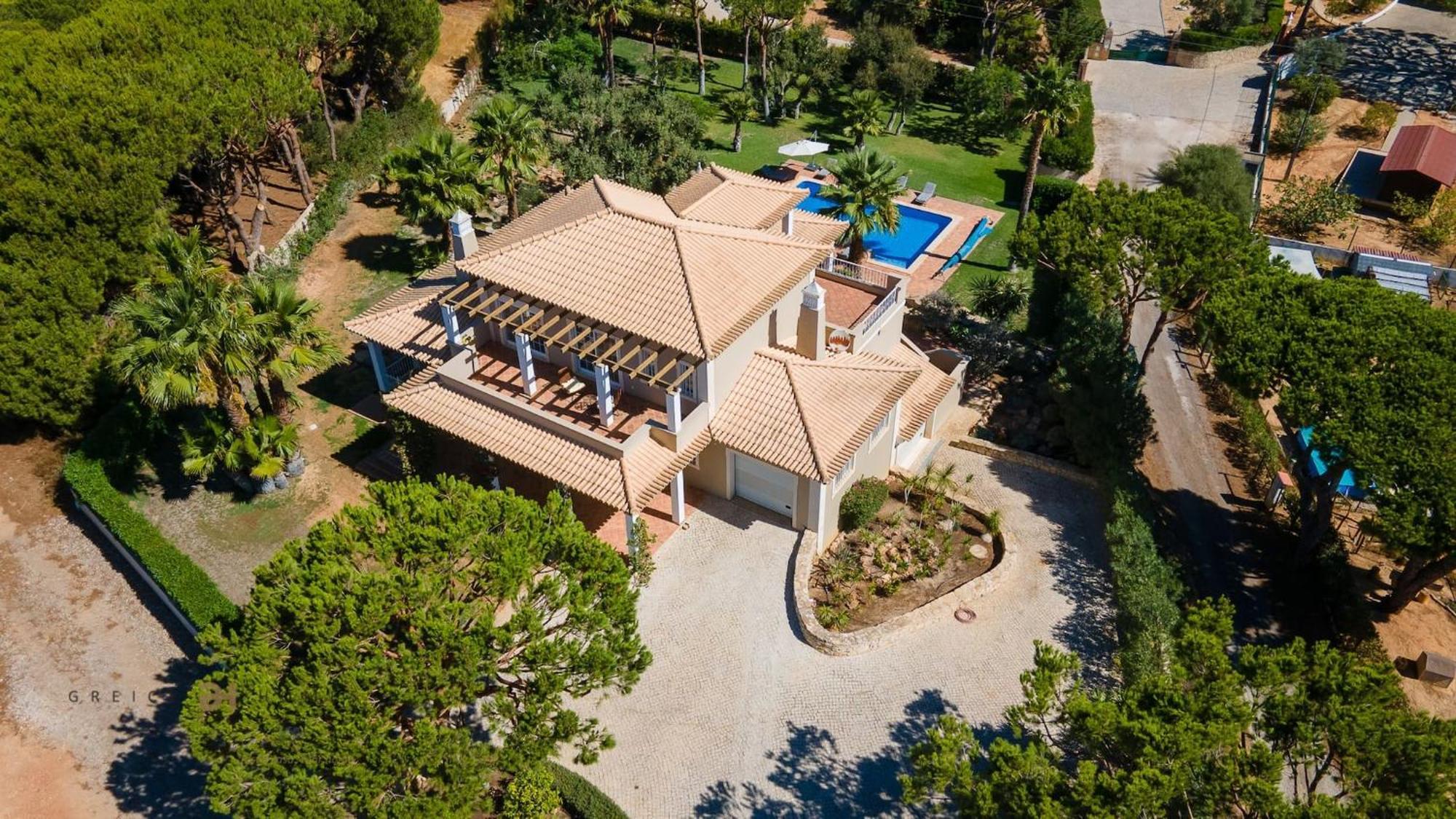 Luxuosa Moradia V5 Em Quarteira - Greice Homes Экстерьер фото